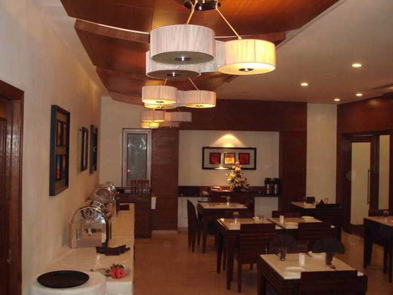 Hotel Dr Rajkumar International Bengaluru Étterem fotó